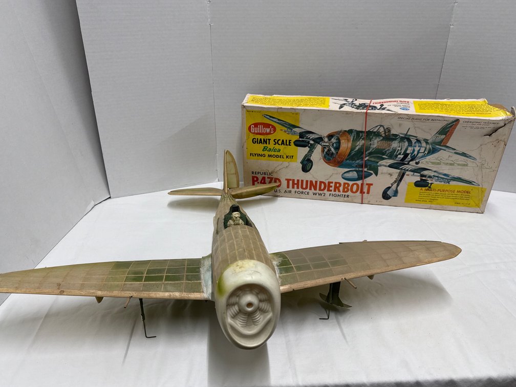 Model Airplanes (2)