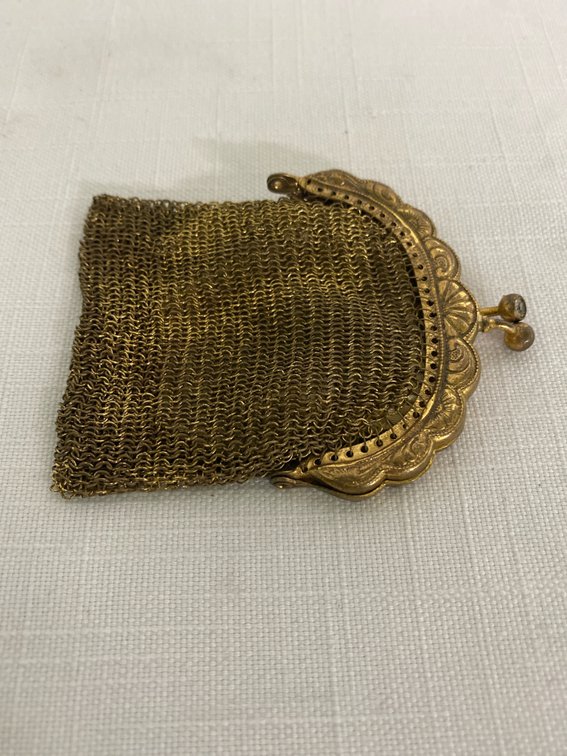 Antique (Victorian) British Gold Toned “Chainmail” Coin Purse