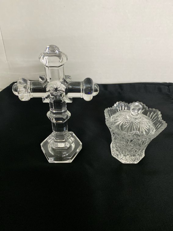German 24% Lead Crystal Cross & Cut Glass Dish