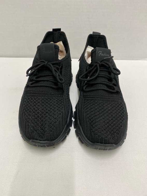 Like New (Black) Mesh Knitted Fashion Tennis Shoes (Size 43)