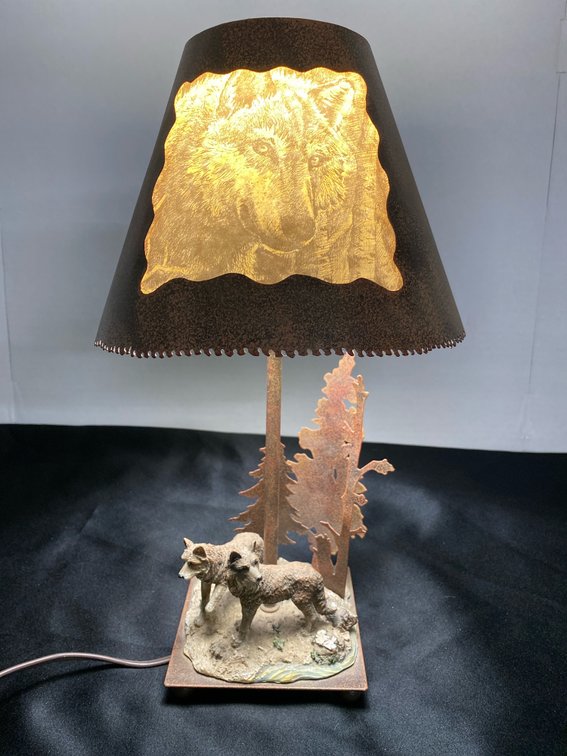 Rustic (Wolves/Wildlife) Metal & Resin Desk/Table Lamp
