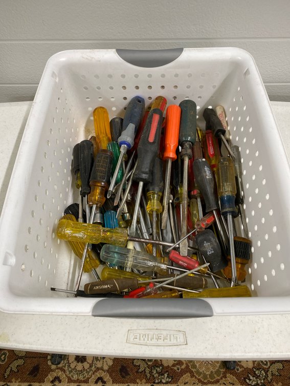TON OF Screw Drivers (Phillips & Flat), Nut Drivers & Plastic Basket