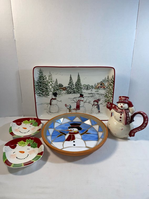 (5) Amazing Pieces of Holiday Dish Ware… SNOWMAN STYLE