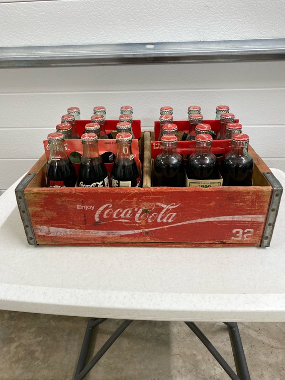 Vintage Coca-Cola Wooden/Metal Crate with Vintage Collector Full 6-Packs