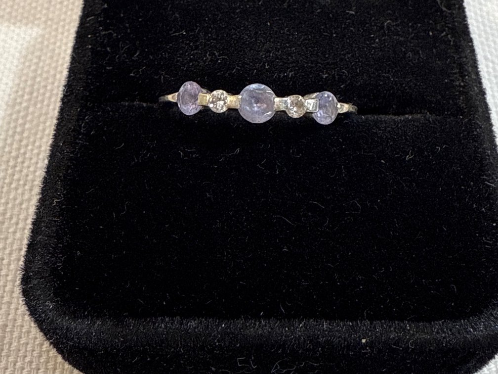 White Gold (14K) & Amethyst Ring