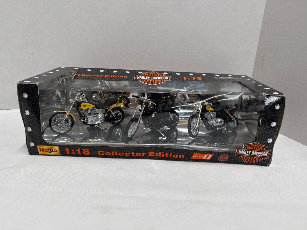 Harley Davidson Collector Motorcycles (3) (NIB)