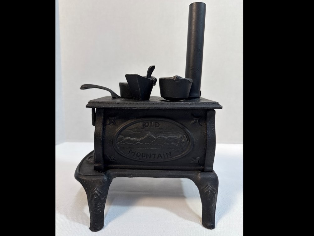 (Miniature) Old Mountain Cast Iron Stove Set (5)