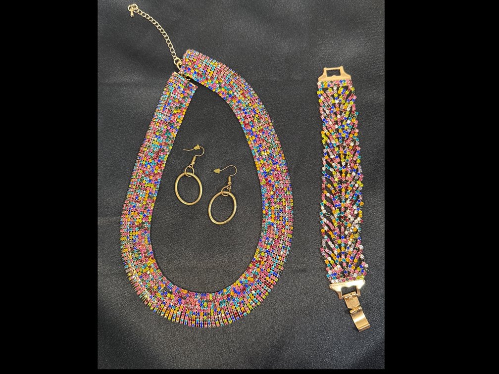 Vintage Multi-Colored Necklace Set (4)