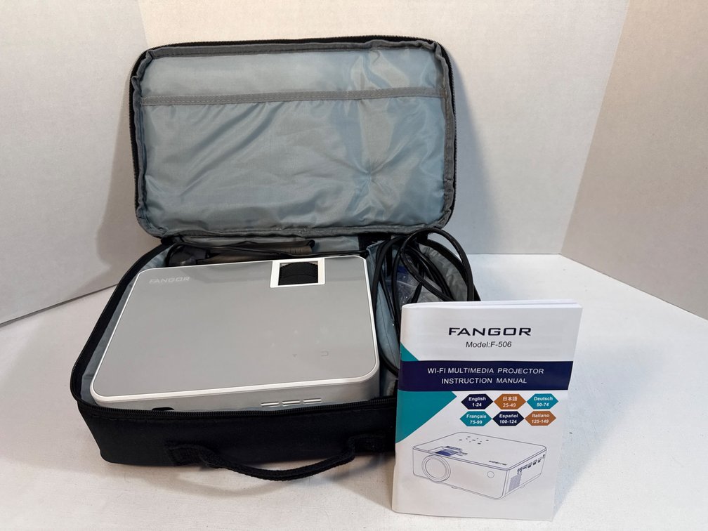 Fangor Wi-Fi Multimedia Projector
