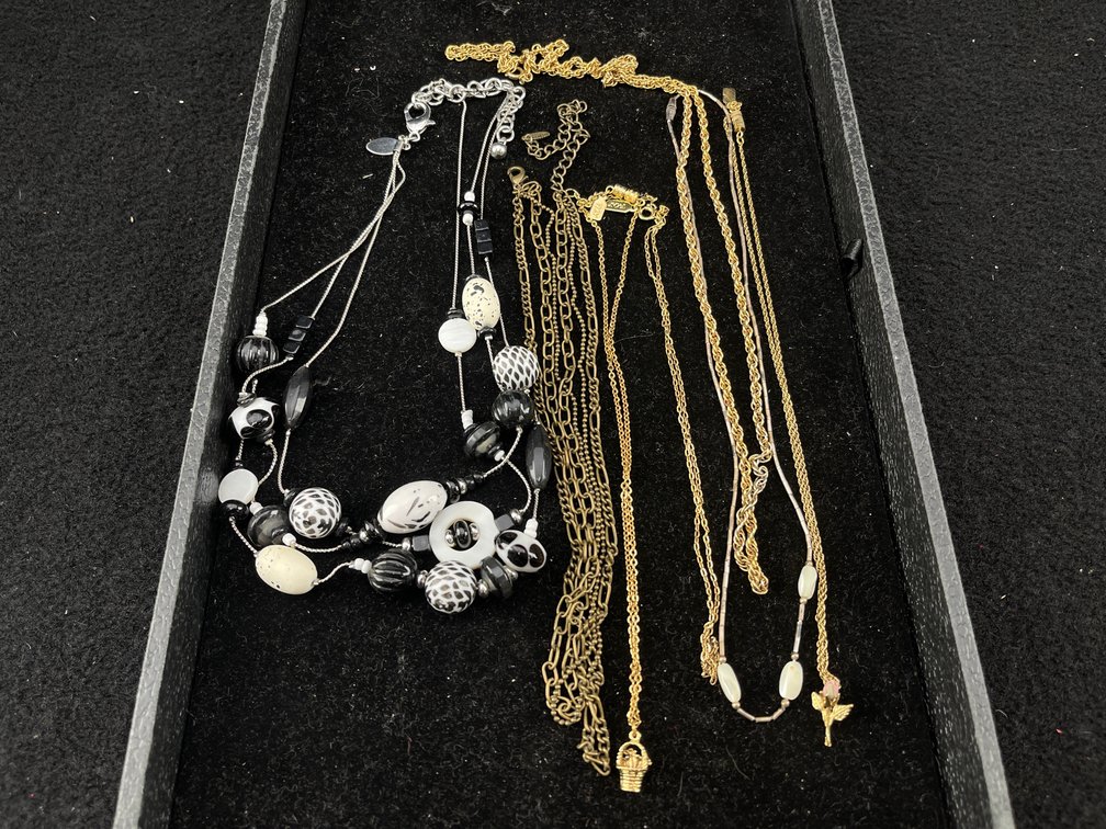 Black and Gold Fashion Necklaces
