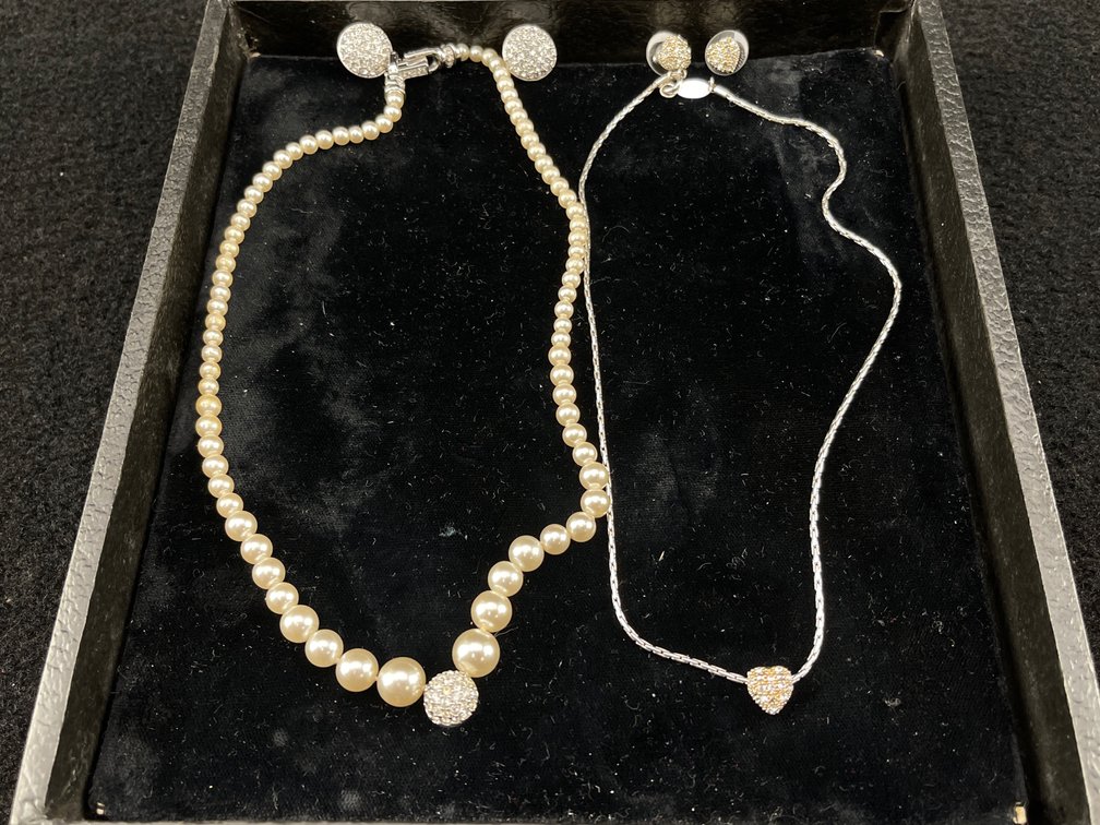 Heart and Circle Fashion Jewelry