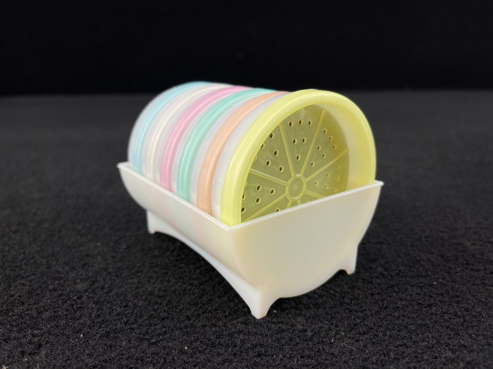 Tupperware Wagon Wheel Coaster Set