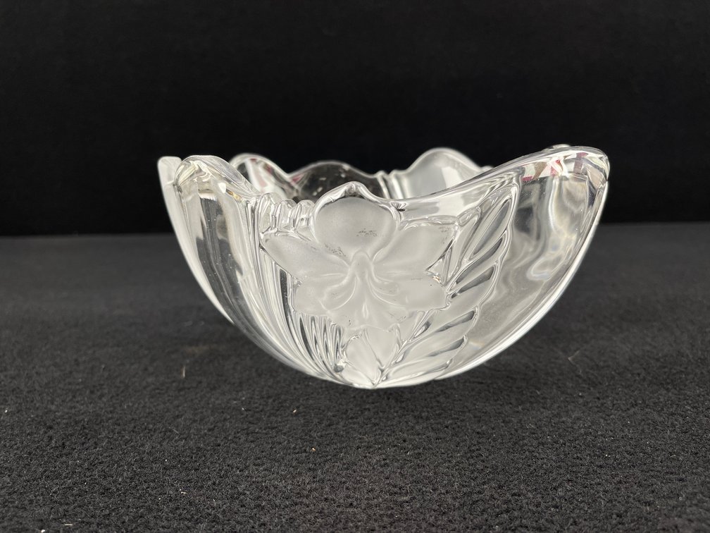 Mikasa Satin Orchid Crystal Bowl