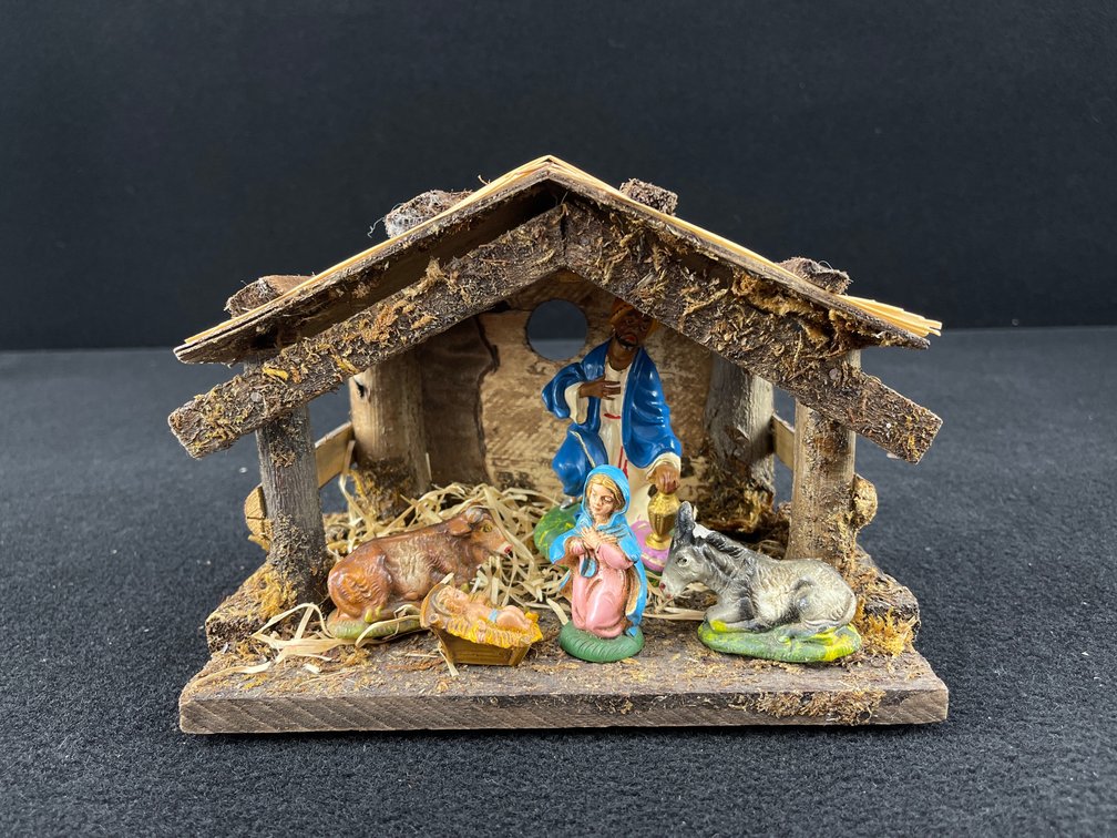 Vintage Italian Nativity set