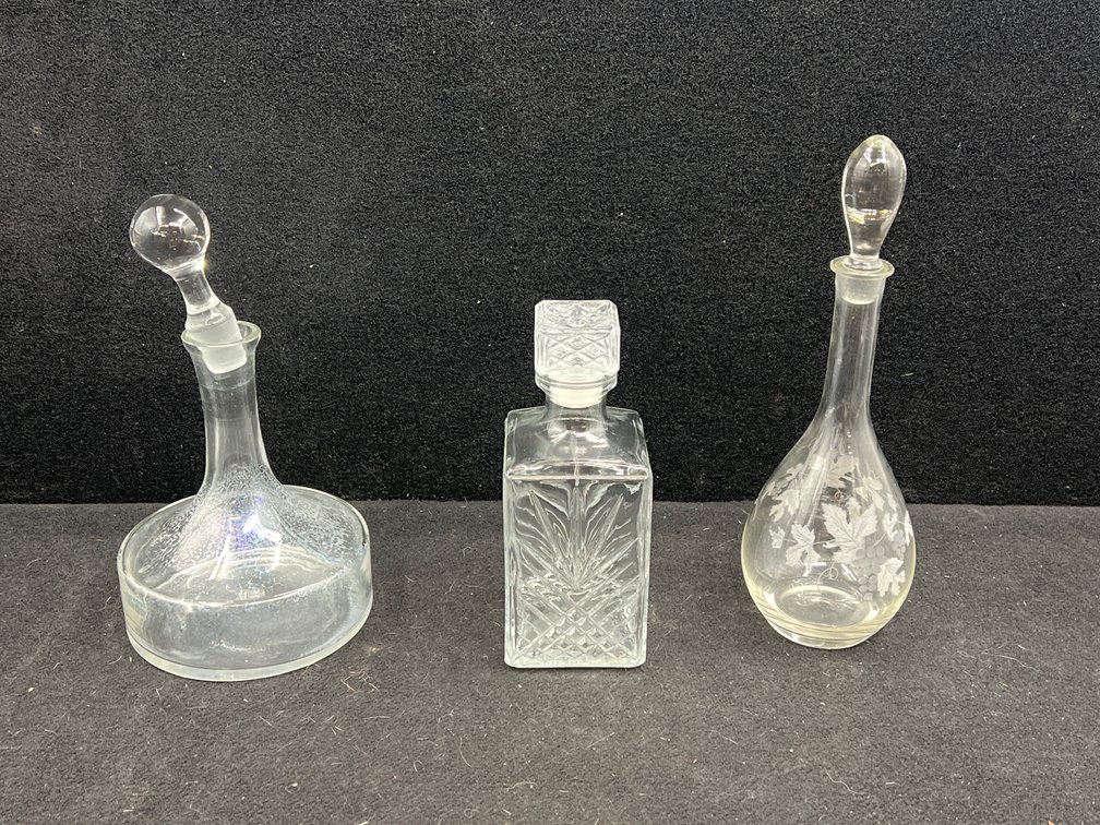 3 Decanters