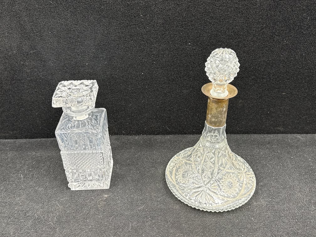 2 Decanters