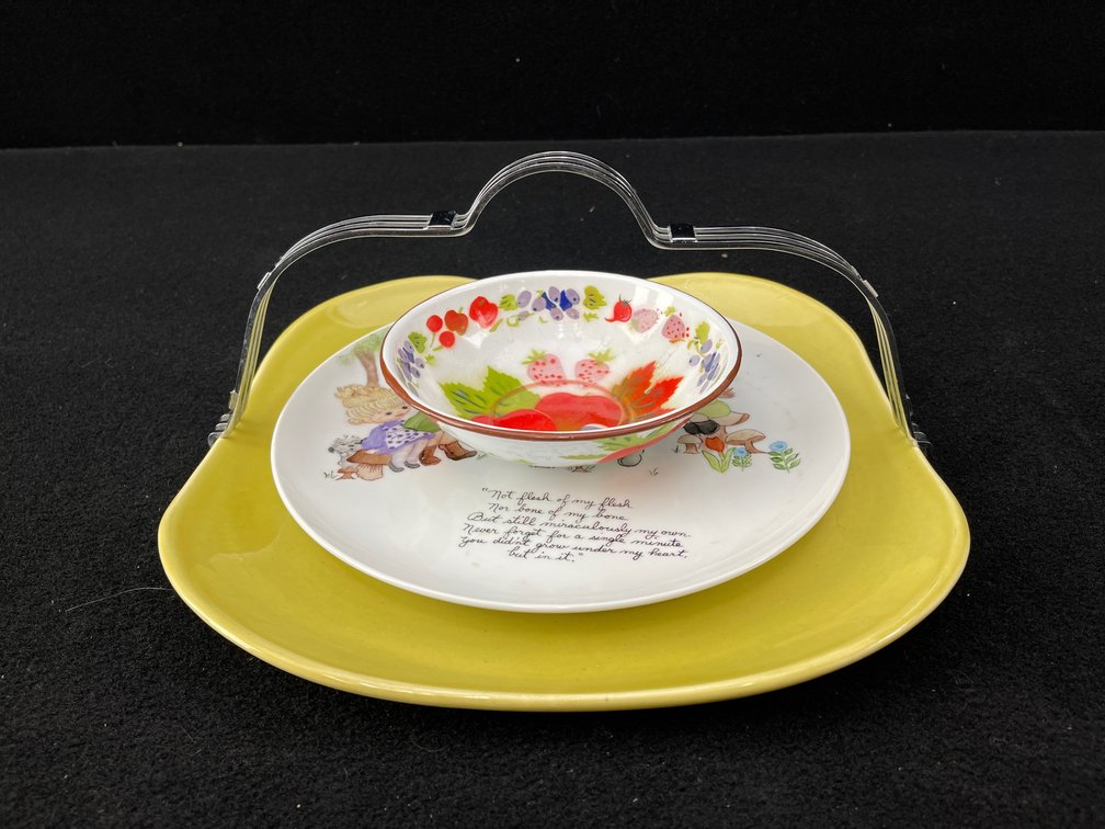 Yellow Green Ceramic Serving Dish and Plates