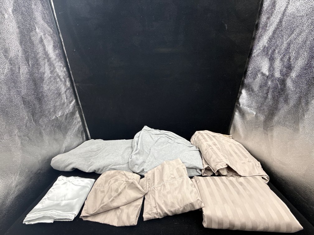 2 Sheet Sets & Pillow Cases