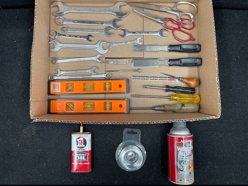 Tools, House Oil, Wire, Spray Lubricant