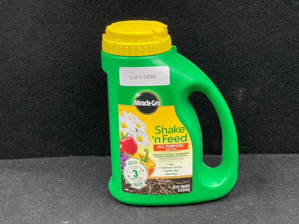Miracle Grow Shake ‘N Feed Plant Food