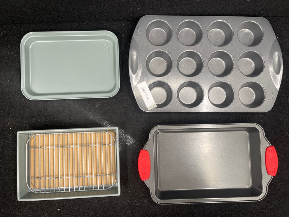 Muffin Tin, & 3 Baking Pans