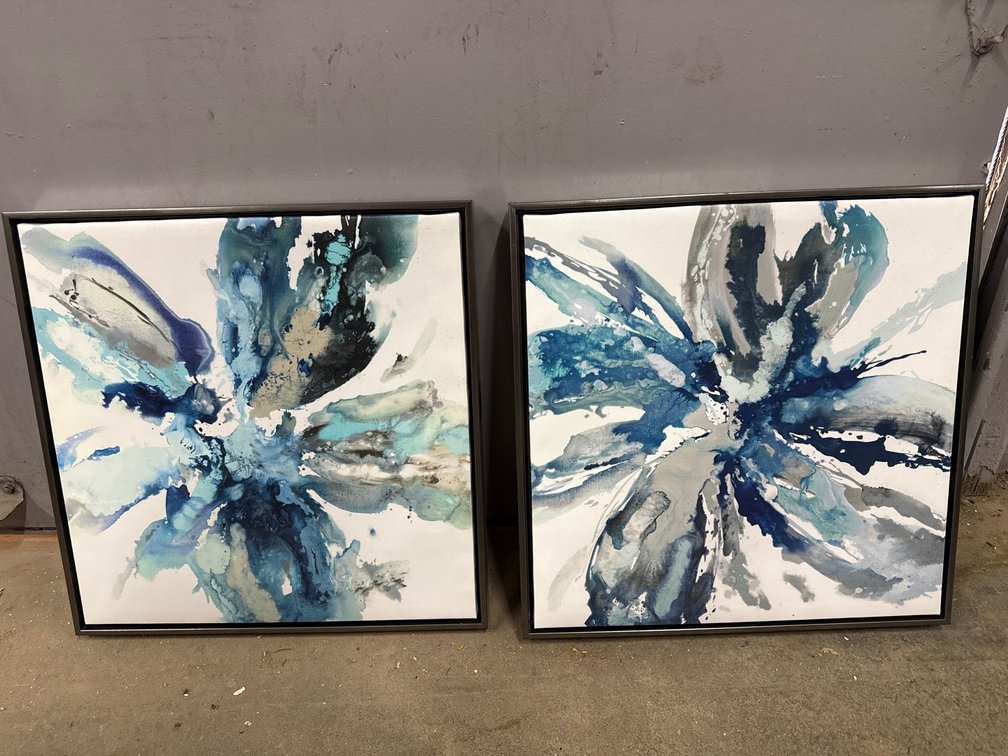 2 Blue Flower Pictures