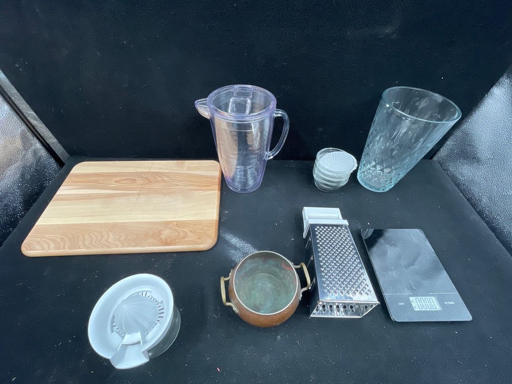 Cutting Board, Vase, Pitcher, Shredder, Scale, Dip Cups