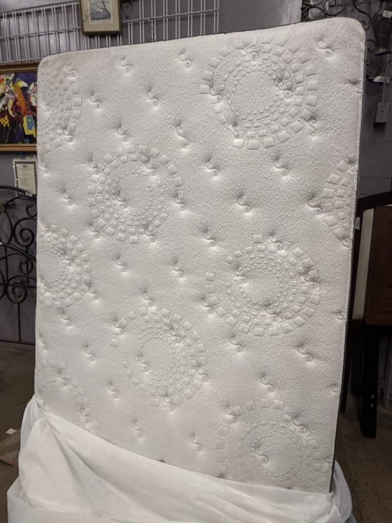 Assure Queen Mattress and Box Spring