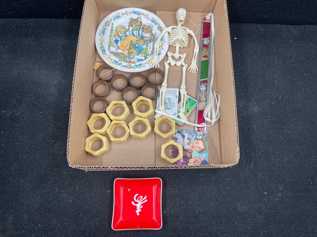Napkin Rings, Christmas Decoration, Plates, Skeleton