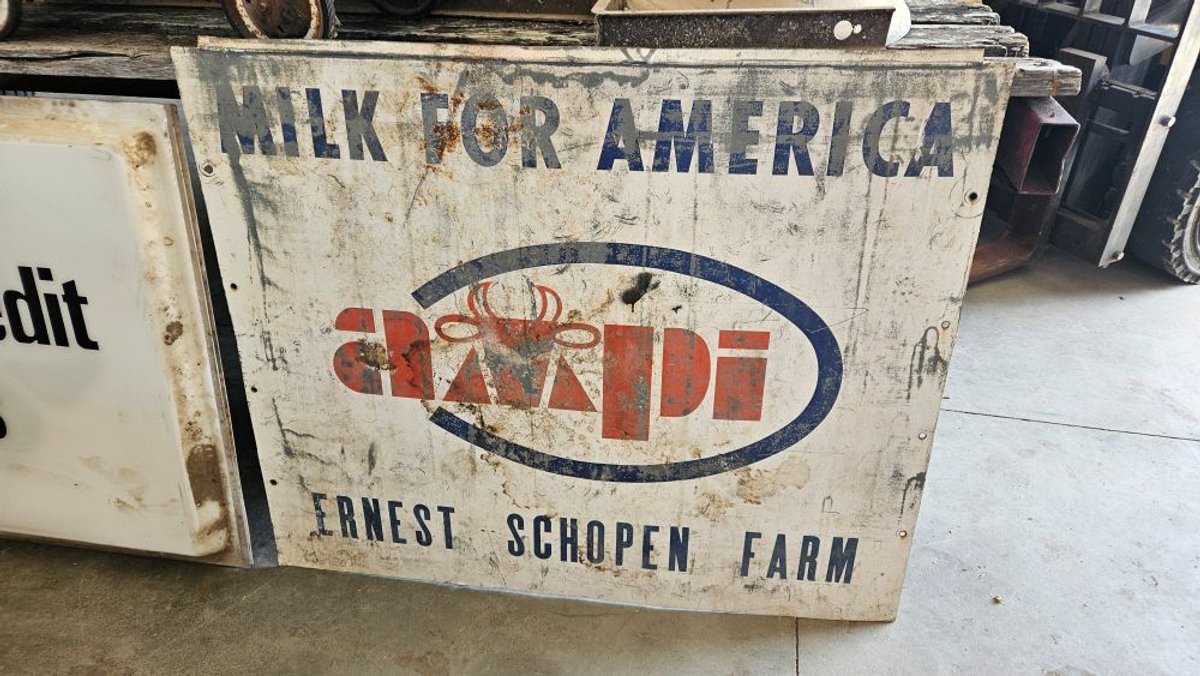 Image for STADE AUCTION CENTER