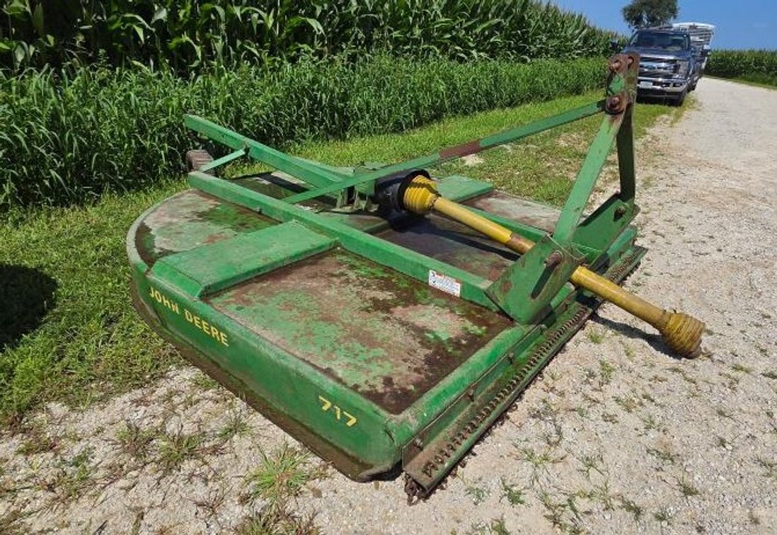 John Deere 717 3Pt Rotary Cutter