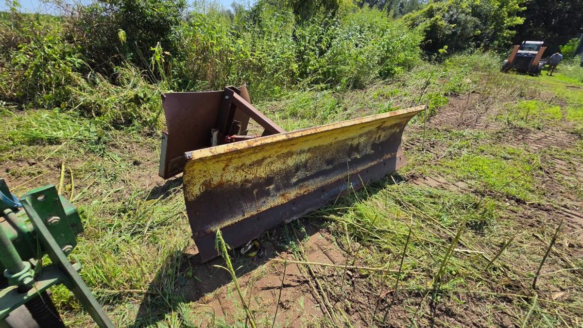 Monroe 8' Snow Plow