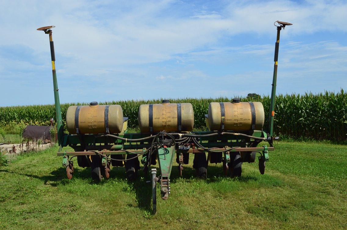 John Deere 7000 6 Row Planter (Offsite Palmyra, WI)