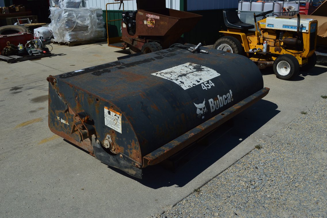 2007 Bobcat 72" Sweeper (454)