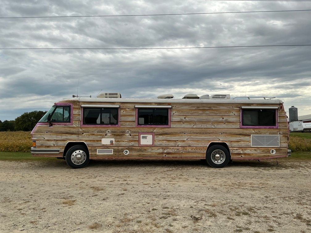 1991 Grand Villa Motorhome (WI Title)