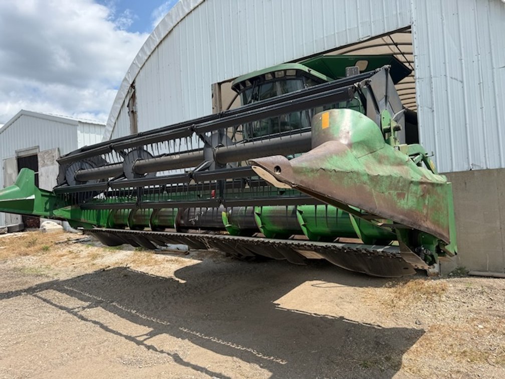 Off-Site (Richmond, IL):  John Deere 920 Grain Head