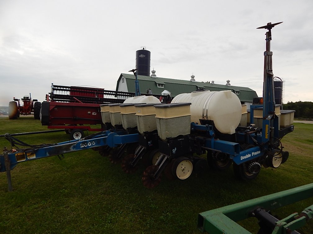 Kinze 2000 Inner Planter 6/11