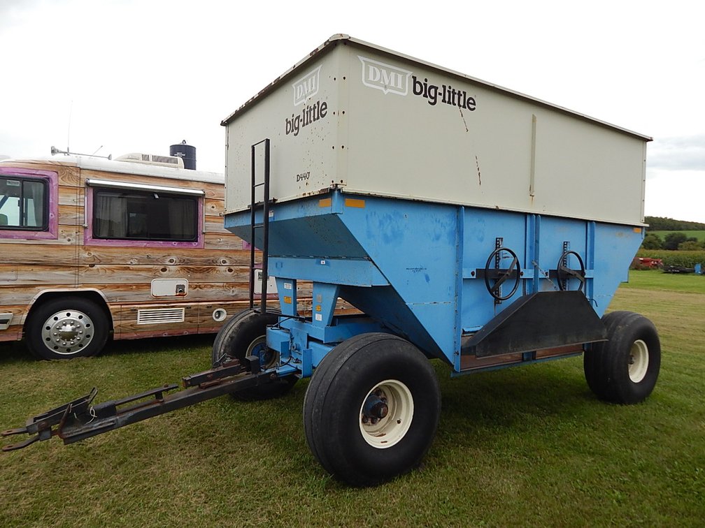 DMI Big Little D440 Gravity Wagon
