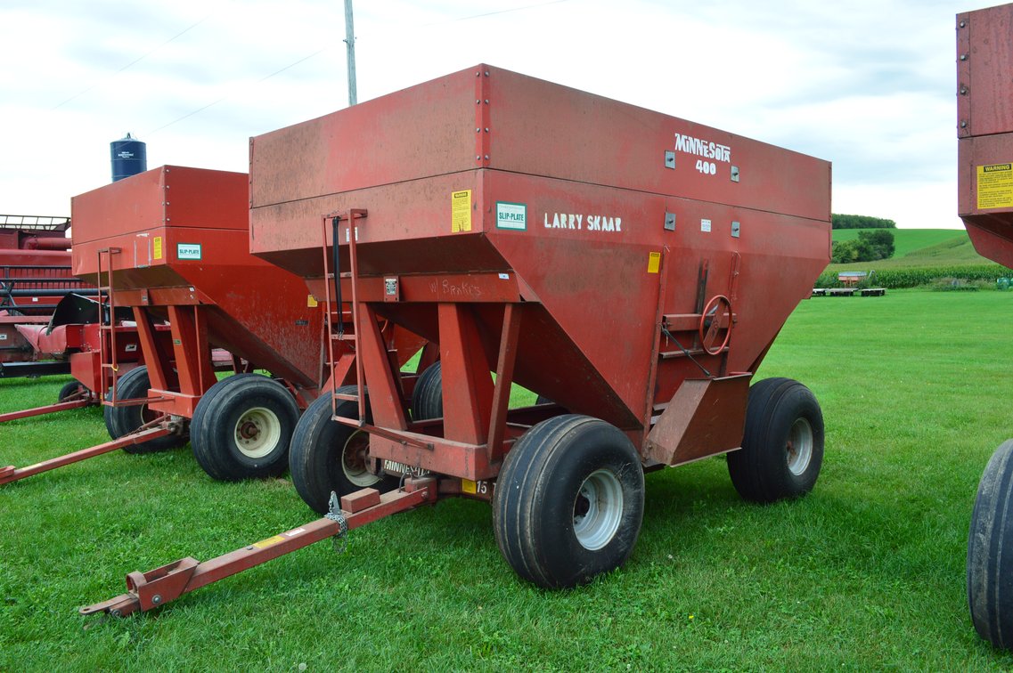 Minnesota 400 Gravity Wagon