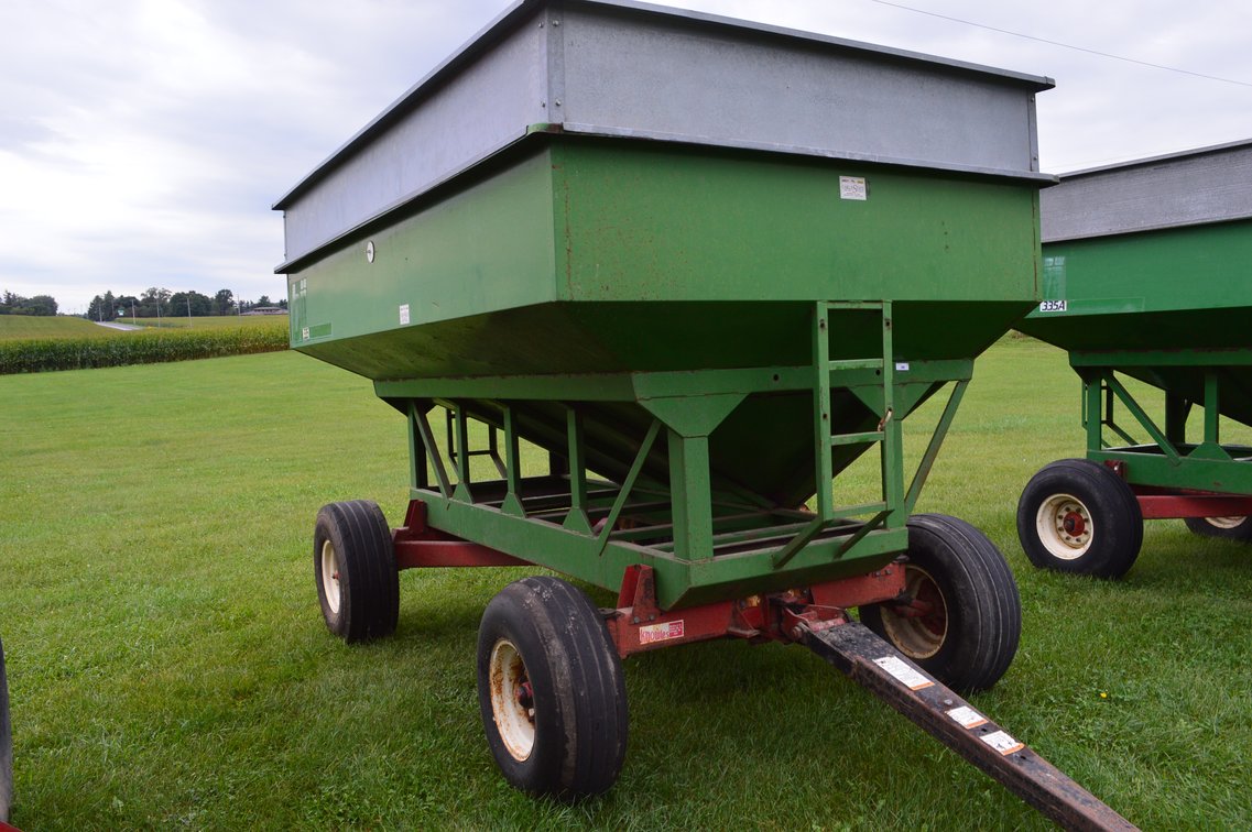 BBI 335 Gravity Wagon