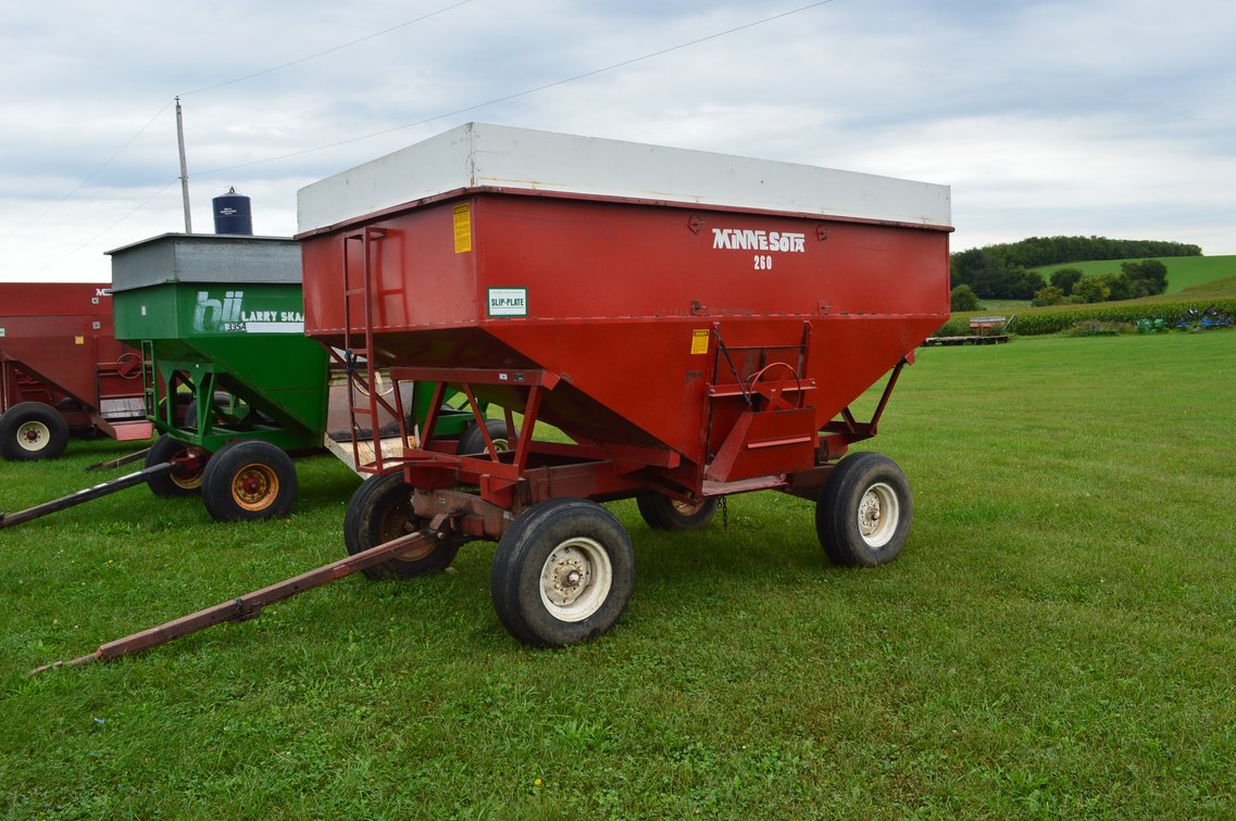 Minnesota 260 Gravity Wagon