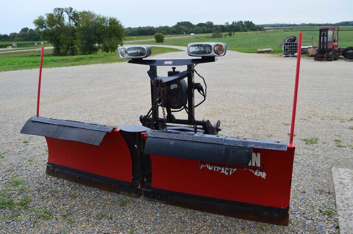Western 8' 6" MVP Plus V Plow