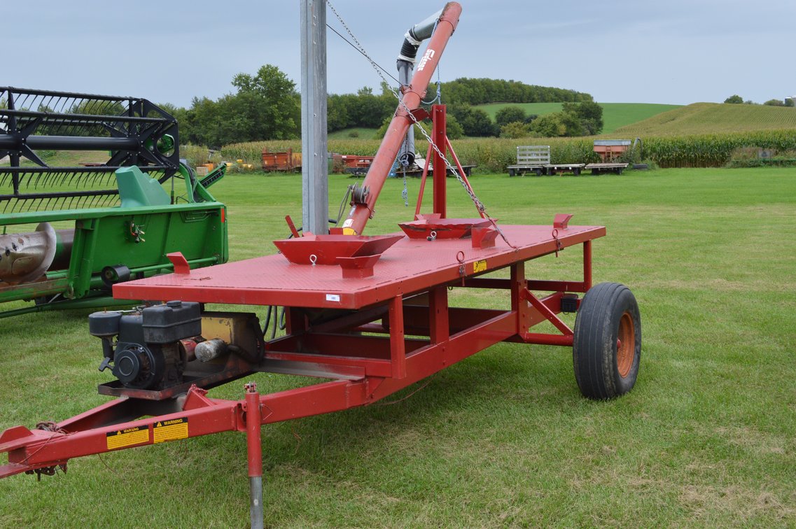 Sudenga Bulk Seed Tender Trailer