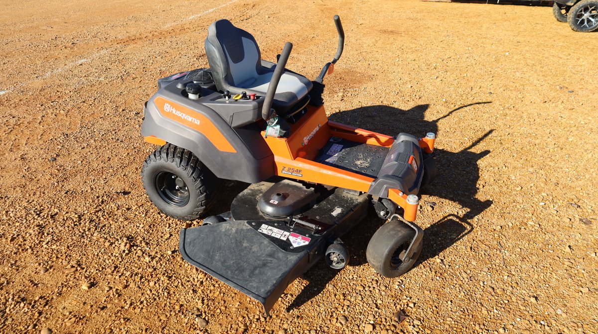 Husqvarna Z254F