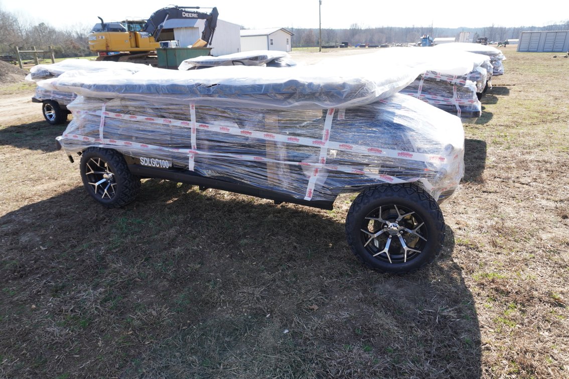 6 SEATER ELECTRIC GOLF CART