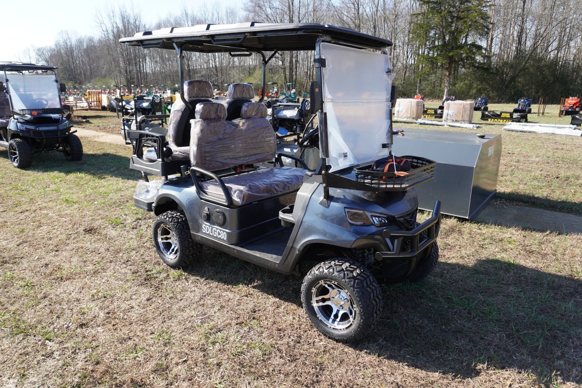 4 SEATER ELECTRIC GOLF CART