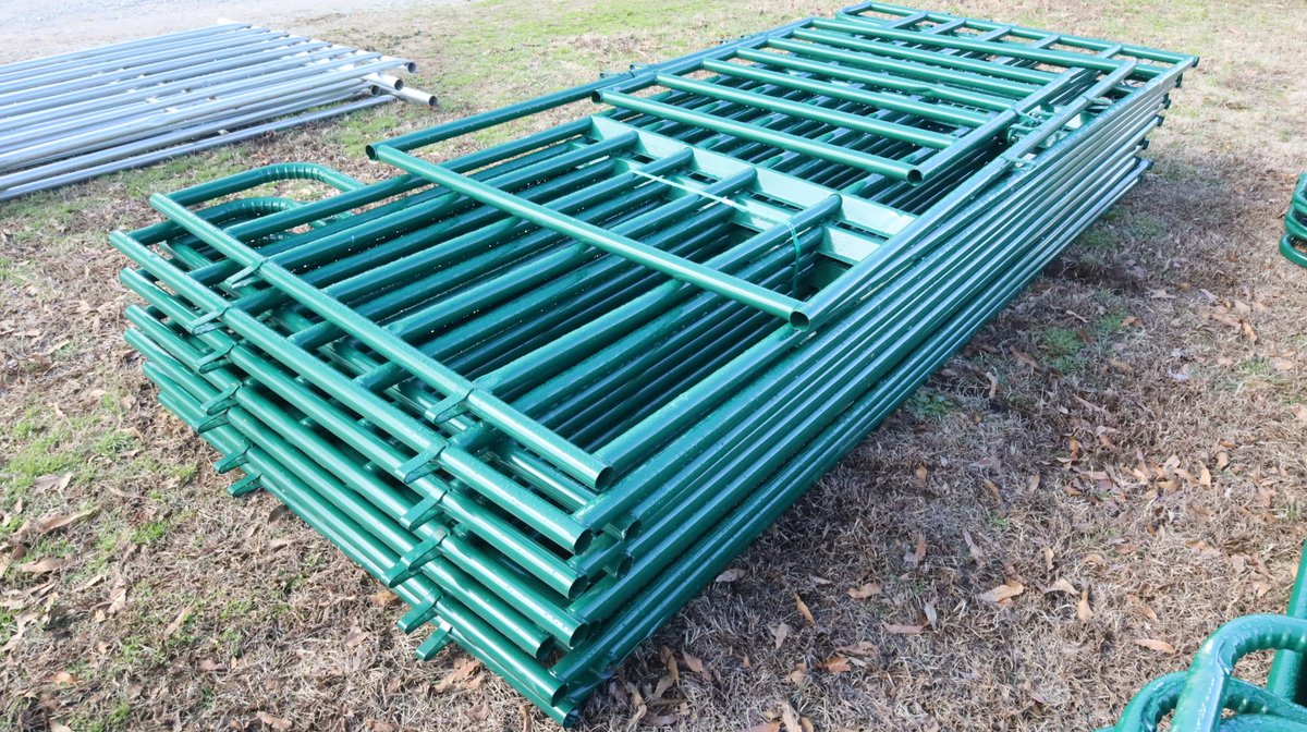 12ft Panels 12 Total, 1 Bow Gates