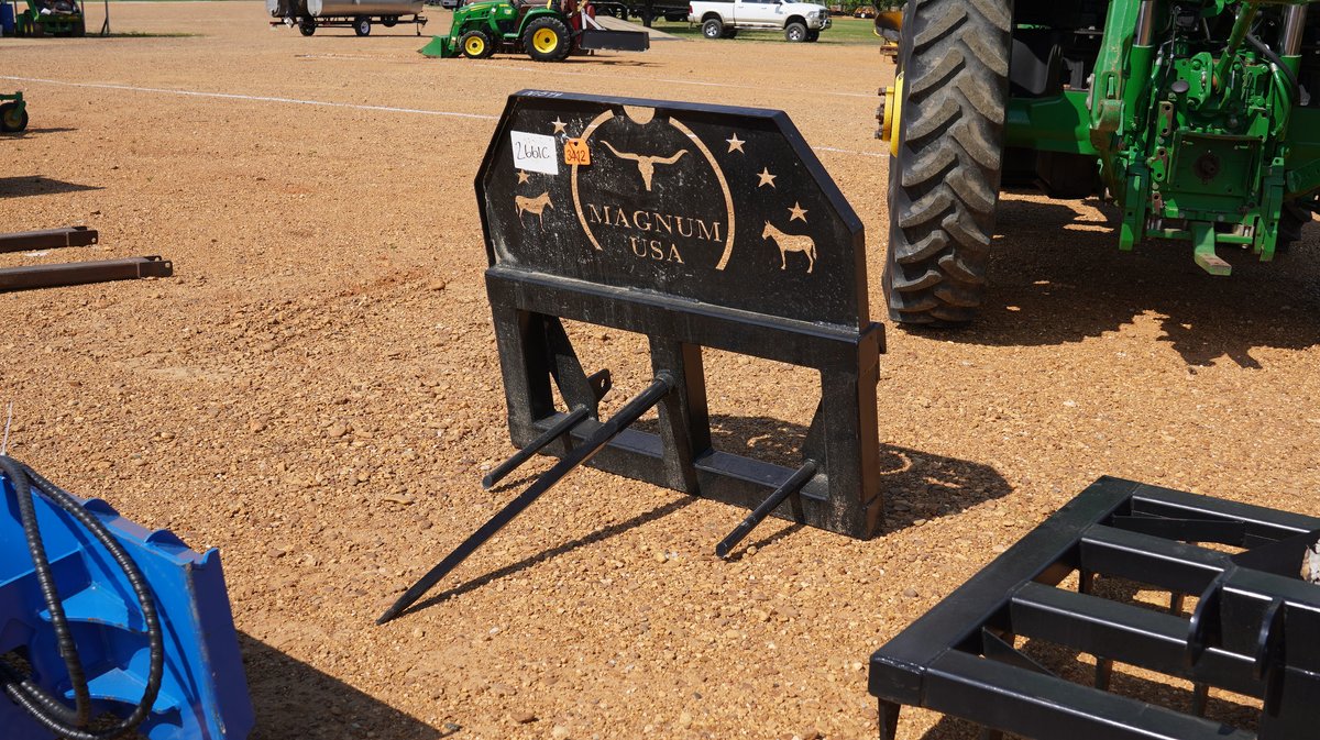 Magnum Global Hay Spear