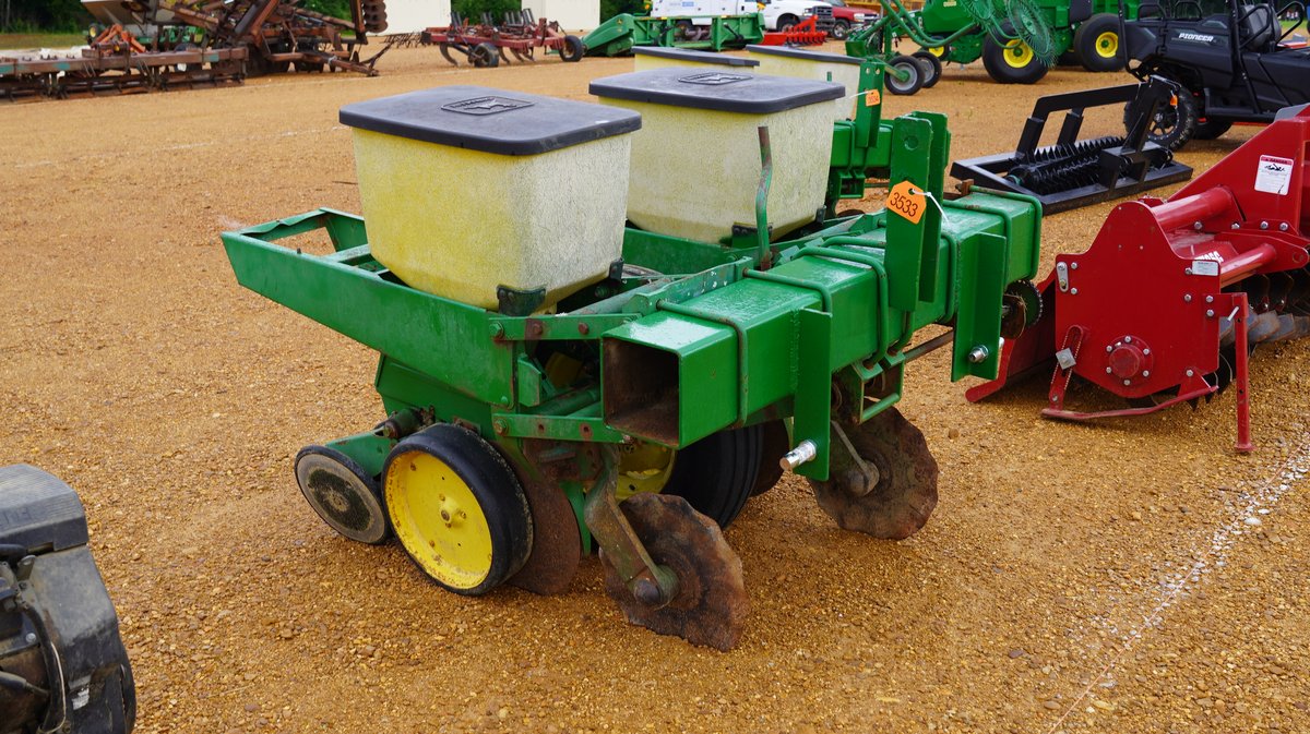 JOHN DEERE 2 Row