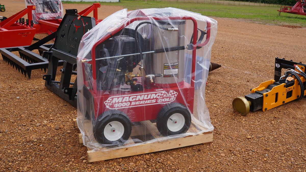 Magnum Pressure Washer